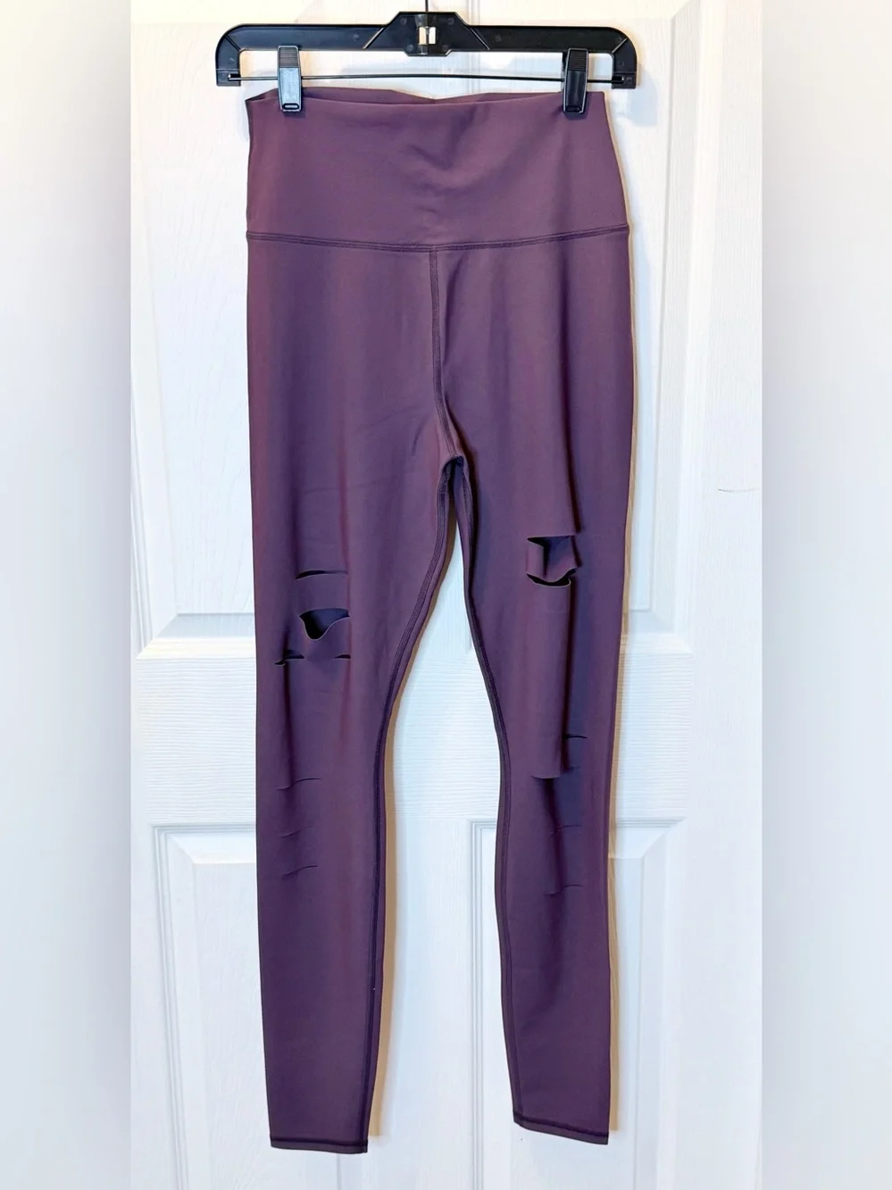 ALO Yoga Women’s Plum High-Waist Distressed Leggings - Size Large NWOT